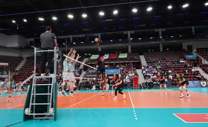Ludwigsburg , Zoi DVV Cup quarter-final , Barock Volleys MTV Ludwigsburg vs Powervolleys Düren , Overview MHP Arena , in attack Nyherowo Omene Lubu