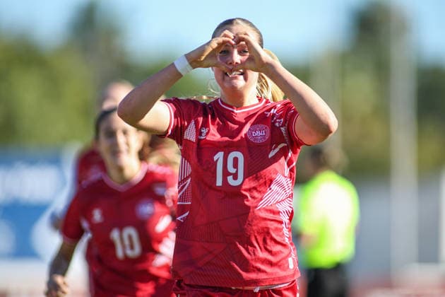 Fußball, Frauen, U19 EM-Quali, Island - Dänemark Albufeira, Portugal, November 26th 2025: Denmark s Louise Strauss celebrates scoring her sides first goal of the match during the UEFA European Qualifiers U19 football match between Iceland and Denmark at Albufeira Municipal Stadium in Albufeira, Portugal. (Toby Tande SPP) Copyright: xTobyxTandex xSPPx spp-en-ToTaSp-tobytandefoto__221553t