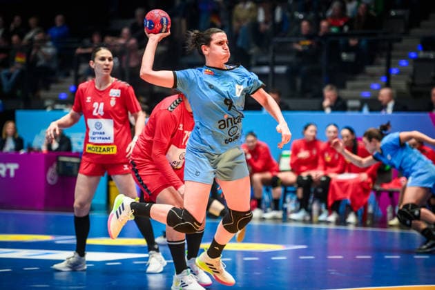 Rosina Gonzalez Majo Uruguay, 09 GER, Serbia Uruguay, Handball World Championship, Preliminary Round, Group C, 26 11 2025 GER, Serbia Uruguay, Handball World Championship, Preliminary Round, Group C, 26 11 2025 Stuttgart Copyright: xSandyxDinkelackerx EP_SDR