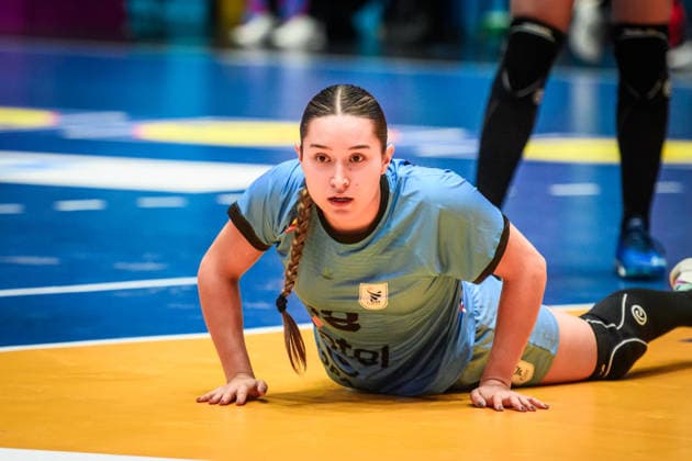 Sabrina Golda Lamas Uruguay, 18 GER, Serbia Uruguay, Handball World Championship, Preliminary Round, Group C, 26 11 2025 GER, Serbia Uruguay, Handball World Championship, Preliminary Round, Group C, 26 11 2025 Stuttgart Copyright: xSandyxDinkelackerx EP_SDR