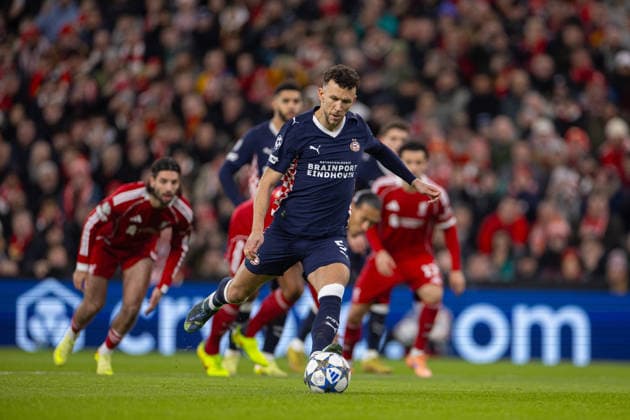 Football - UEFA Champions League - League Phase - Liverpool FC v PSV Eindhoven LIVERPOOL, ENGLAND - Wednesday, November 26, 2025: PSV Eindhoven s Ivan Perisic scores the first goal with a penalty kick during the UEFA Champions League match between Liverpool FC and PSV Eindhoven at Anfield. (Photo by David Rawcliffe Propaganda) LIVERPOOL Anfield MERSEYSIDE ENGLAND  Copyright: xDavidxRawcliffex P2025-11-26-Liverpool_PSV-3
