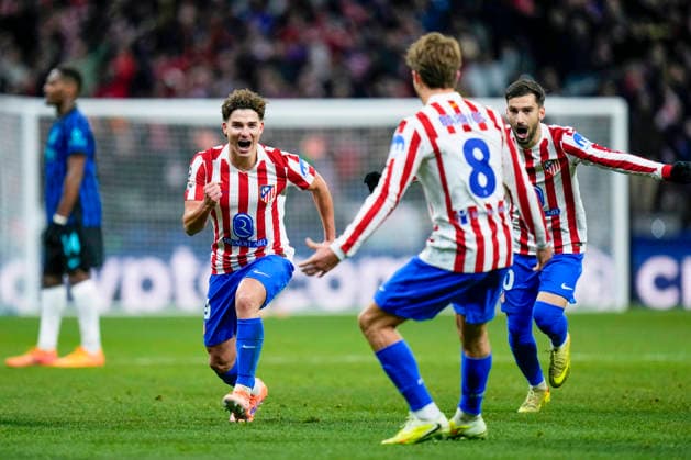 ESP: Atletico de Madrid - Inter Milan. UEFA Champions League. Matchday 5. Julian Alvarez of Atletico de Madrid during the UEFA Champions League match, between Atletico de Madrid and Inter Milan, matchday 5, played at Riyadh Air Stadium on November 26, 2025 in Madrid, Spain. kpng Copyright: xCesarxCebollax xPRESSINx PS_251126_ATL_INT_021