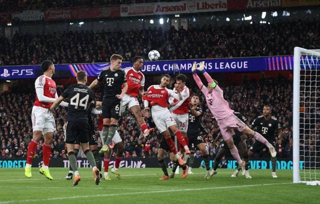 Jurrien Timber heads Arsenal into a 1-0 lead with the opening goal Arsneal v Bayern Munich Munic, Football, UEFA Champions League, Emirates Stadium, Islington, London, UK - 26 11 2025 Editorial use only  Copyright: xMattxImpey Shutterstockx 15944435a