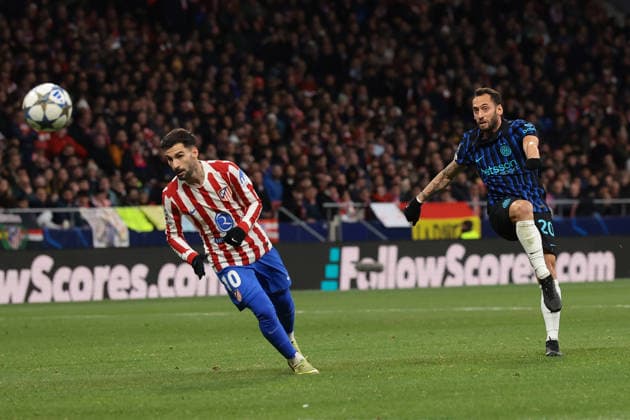 Madrid, Spain, 26th November 2025. Hakan Calhanoglu of FC Internazionale fires a shot goalwards during the Atletico Madrid vs Internazionale UEFA Champions League match at Riyadh Air Metropolitano, Madrid. Picture credit should read: Jonathan Moscrop Sportimage EDITORIAL USE ONLY. No use with unauthorised audio, video, data, fixture lists, club league logos or live services. Online in-match use limited to 120 images, no video emulation. No use in betting, games or single club league player publications. SPI_037_JM_ATLETICO_INTER_UCL SPI-4315-0037