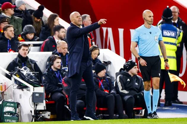 LIVERPOOL - Liverpool FC coach Arne Slot during the Champions League match between Liverpool FC and PSV Eindhoven at Anfield Stadium on November 26, 2025, in Liverpool, United Kingdom. ANP SEM VAN DER WAL UEFA Champions League Matchday 5 2025-2026 xVIxANPxSportx xxANPxIVx 543150316 originalFilename: 543150316.jpg