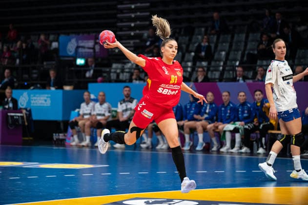 PAVI?EVI? Ivona (91 Montenegro) takes a shot at goal during the IHF Women s Handball World Championship, WM, Weltmeisterschaft game between Montenegro and Faroe Islands at the SWT Arena in Trier, Germany Copyright: xMartinxPitschx xSPPx Sportspressphoto_SPR66154