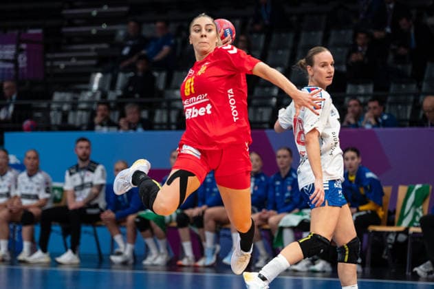 PAVI?EVI? Ivona (91 Montenegro) takes a shot at goal during the IHF Women s Handball World Championship, WM, Weltmeisterschaft game between Montenegro and Faroe Islands at the SWT Arena in Trier, Germany Copyright: xMartinxPitschx xSPPx Sportspressphoto_SPR66155