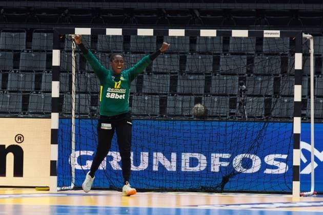 Armelle Kelly Attingre Montenegro , Spain vs Paraguay, Handball, IHF Womens Handball World Championship, Matchday 01, 26 11 2025 Spain vs Paraguay, Handball, IHF Womens Handball World Championship, Matchday 01, 26 11 2025 Copyright: xEibner-Pressefoto AlexanderxNeisx EP_ANS