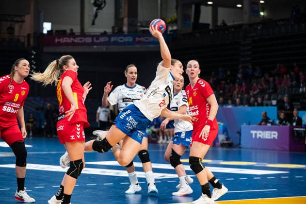 POULSEN Liv (23 Faroe Islands) takes a shot at goal during the IHF Women s Handball World Championship, WM, Weltmeisterschaft game between Montenegro and Faroe Islands at the SWT Arena in Trier, Germany Copyright: xMartinxPitschx xSPPx Sportspressphoto_SPR66166
