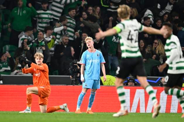 Sporting CP v Club Brugge - UEFA Champions League LISBON, PORTUGAL - NOVEMBER 26 : Jackers Nordin goalkeeper of Club Brugge looks dejected after the 2-0 during the UEFA Champions League 2025 26 League Phase MD5 match between Sporting CP and Club Brugge on November 26, 2025 in Lisbon, Portugal, 26 11 2025 Lisbon Portugal  Copyright: xNicoxVereeckenx