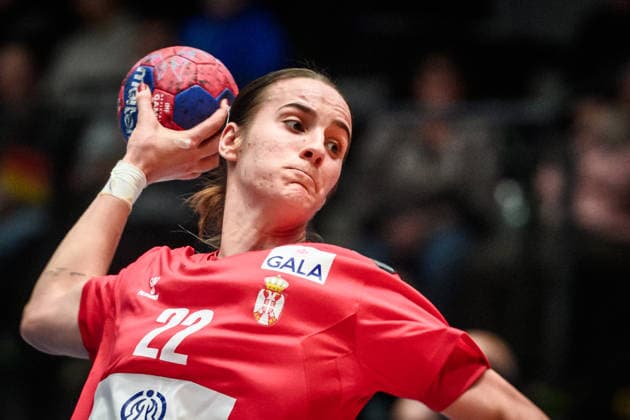 Jovana Jovovic Serbia, 22 GER, Serbia Uruguay, Handball World Championship, Preliminary Round, Group C, 26 11 2025 GER, Serbia Uruguay, Handball World Championship, Preliminary Round, Group C, 26 11 2025 Stuttgart Copyright: xSandyxDinkelackerx EP_SDR