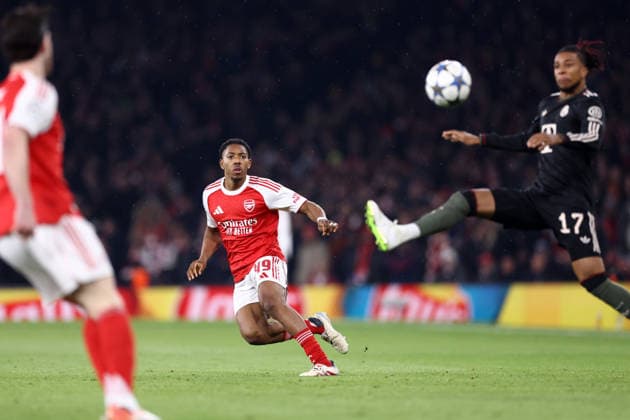 Arsenal gegen Bayern München 26. November 2025, London UEFA Champions League League Etappe Arsenal gegen Bayern München Myles Lewis Skelly von Arsenal Foto Jacques Feeney Abseits London UK  Copyright: xJacquesxFeeneyxOffside