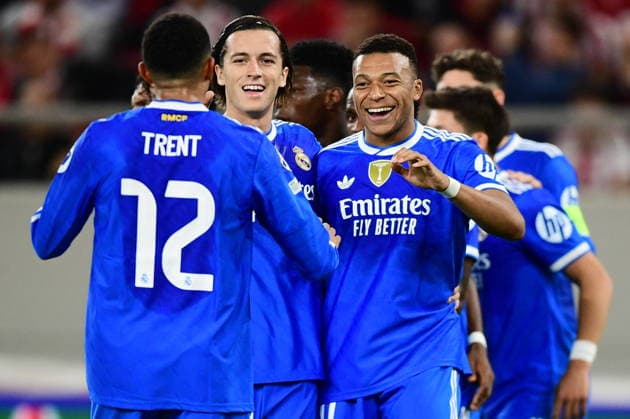 UEFA Champions League, Olympiacos Piraeus vs Real Madrid - Kylian Mbappe of Real Madrid celebrates with his teamates after scoring during the UEFA Champions League Phase matchday 5 soccer match between Olympiacos Piraeus and Real Madrid held at Georgios Karaiskakis Stadium in Piraeus, Greece, 26 November 2025. IMAGO ONE INCH PRODUCTIONS PIRAEUS Greece Copyright: xONExINCHxPRODUCTIONSx 6751699