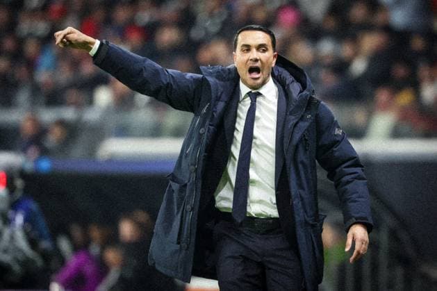 Head coach Raffaele Palladino Atalanta B C gesticulates energetically, Eintracht Frankfurt vs Atalanta B C , Football, Men, UEFA Champions League, UEFA, Season 2025 2026, Group stage, Matchday 5, Matchday 5, 26 11 2025 Frankfurt Hessen Germany Copyright: xkolbert-press MartinxAgüerax