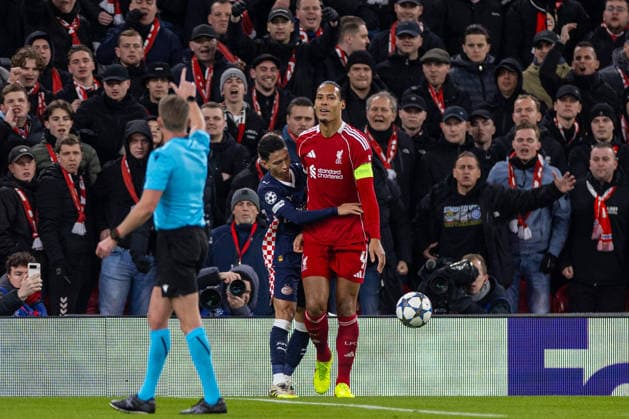 Football - UEFA Champions League - League Phase - Liverpool FC v PSV Eindhoven LIVERPOOL, ENGLAND - Wednesday, November 26, 2025: Liverpool s captain Virgil van Dijk during the UEFA Champions League match between Liverpool FC and PSV Eindhoven at Anfield. (Photo by David Rawcliffe Propaganda) LIVERPOOL Anfield MERSEYSIDE ENGLAND  Copyright: xDavidxRawcliffex P2025-11-26-Liverpool_PSV-46