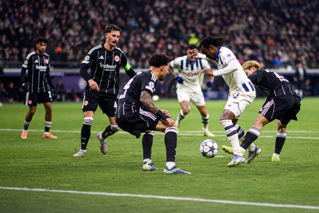 FRANKFURT, GERMANY - 26 NOVEMBER, 2025: Ademola Lookman - UEFA Champions League match Eintracht Frankfurt vs Atalanta Bergamo at Deutsche Bank Park.  Copyright: xVITALIIxKLIUIEVx