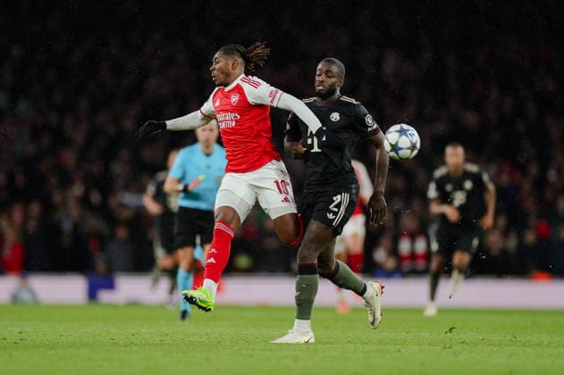 Champions League 2025 26 League Stage Arsenal v Bayern Munich Emirates Stadium 26.11.2025 Eberechi Eze of Arsenal and Dayot Upamecano of Bayern Munich Champions League 2025 26 League Stage Arsenal v Bayern Munich Emirates Stadium 26.11.2025 Photograph By Marc Aspland The Times  Copyright: xMarcxAsplandx NINTCHDBPICT001041274730