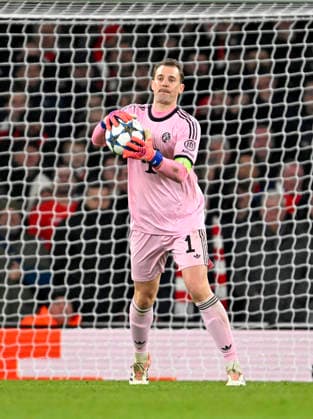 26 11 2025, Football UEFA Championsleague 2025 2026 Preliminary Round 5 Matchday, FC Arsenal FC Bayern Munich, at Emirates Stadium London England Goalkeeper Manuel Neuer FC Bayern Munich DFL and DFB regulations prohibit any use of photographs as image sequences and or quasi video
