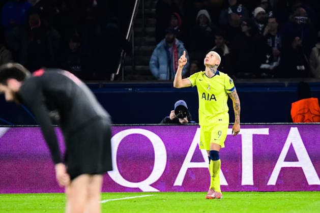 FOOTBALL : Paris Saint Germain vs Tottenham Hotspur Football Club - Ligue des Champions - Phase de Ligue - JournÃ e 5 - 26 11 2025 Joie des joueurs de Tottenham Hotspur aprÃ s le but de Richarlison (Tottenham Hotspur) ParisFrance  Copyright: xBaptistexAutissierx