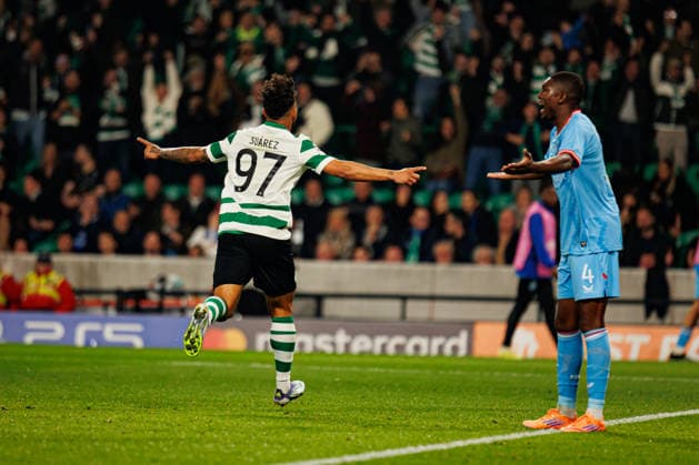 Luis Suarez seen celebrating after goal during Champions League league phase game between Sporting CP and Clube Brugge KV (Luis Loureiro Ball Raw Images) Lisbon Estadio Jose Alvalade Portugal Copyright: xLuisxLoureirox luisloureiro_sporting_club_brugge_2526-59