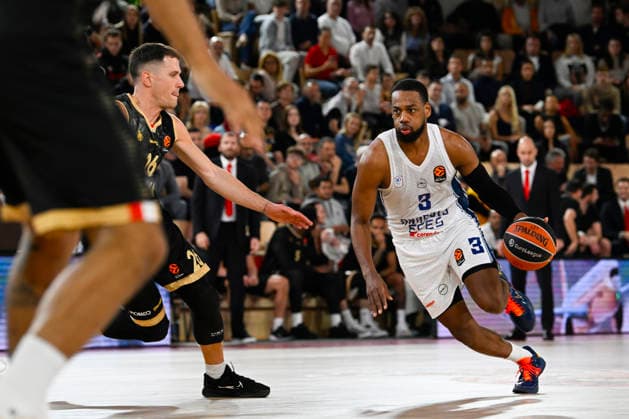 BASKET-BALL : AS Monaco VS Anadolu Efes Spor Kulübü - Turkish Airlines EuroLeague - 26 11 2025 Jordan Loyd (AEI) - Turkish Airlines EuroLeague match between AS Monaco and Anadolu Efes Spor Kulübü on November 26, 2025 at the Louis II Stadium in Monaco. MonacoMonaco  Copyright: xWilliamxCannarellax