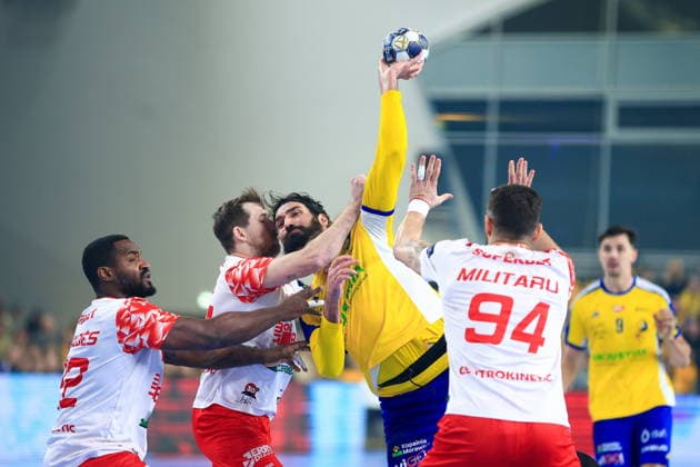 2025.11.26 Kielce Pilka reczna , Liga Mistrzow EHF , sezon 2025 26 Industria Kielce - Dinamo Bukareszt N z Jorge Maqueda Peno Foto Tomasz Fafara PressFocus 2025.11.26 Kielce Handball , EHF Champions League , 2025 2026 season Industria Kielce - Dinamo Bucuresti Jorge Maqueda Peno Credit: Tomasz Fafara PressFocus NEWSPIX.PL --- newspix.pl 