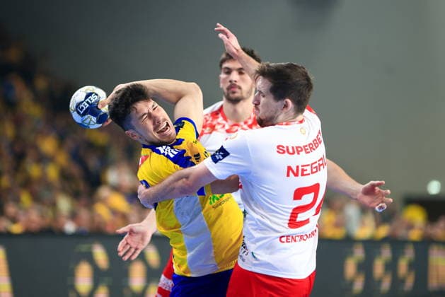 2025.11.26 Kielce Pilka reczna , Liga Mistrzow EHF , sezon 2025 26 Industria Kielce - Dinamo Bukareszt N z Alex Dujszebajew Dujshebaev Dovichebaeva, Nicusor Andrei Negru Foto Tomasz Fafara PressFocus 2025.11.26 Kielce Handball , EHF Champions League , 2025 2026 season Industria Kielce - Dinamo Bucuresti Alex Dujszebajew Dujshebaev Dovichebaeva, Nicusor Andrei Negru Credit: Tomasz Fafara PressFocus NEWSPIX.PL --- newspix.pl 