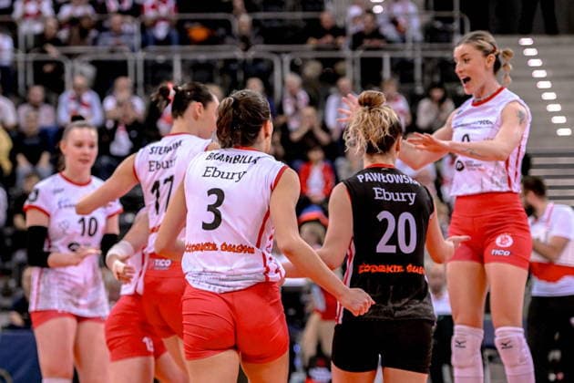 Volleyball, Frauen, CL, LKS Commercecon Lodz - Dresdner SC LODZ 26.11.2025 LIGA MISTRZYN CEV SIATKOWKA KOBIET CEV VOLLEYBALL CHAMPIONS LEAGUE WOMEN --- LKS COMMERCECON LODZ - DRESDNER SC N Z LKS COMMERCECON LODZ MARIANA BRAMBILLA ANNA PAWLOWSKA THANA FAYAD FOT.PAWEL PIOTROWSKI 400MM.PL NEWSPIX.PL --- newspix.pl 