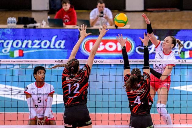 LODZ 26.11.2025 LIGA MISTRZYN CEV SIATKOWKA KOBIET CEV VOLLEYBALL CHAMPIONS LEAGUE WOMEN --- LKS COMMERCECON LODZ - DRESDNER SC N Z MARLEEN PFEFFER METTE EMMA GROME DARIA SZCZYRBA FOT.PAWEL PIOTROWSKI 400MM.PL NEWSPIX.PL --- newspix.pl 