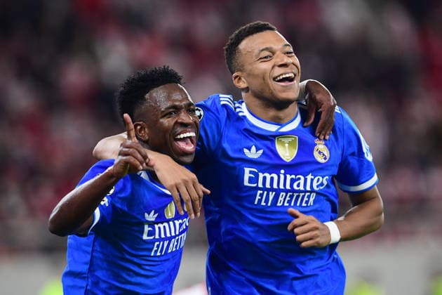 UEFA Champions League, Olympiacos Piraeus vs Real Madrid - Kylian Mbappe of Real Madrid celebrates with his teamate Vinicius Junior after scoring the 2-4 during the UEFA Champions League Phase matchday 5 soccer match between Olympiacos Piraeus and Real Madrid held at Georgios Karaiskakis Stadium in Piraeus, Greece, 26 November 2025. IMAGO ONE INCH PRODUCTIONS PIRAEUS Greece Copyright: xONExINCHxPRODUCTIONSx 6751962