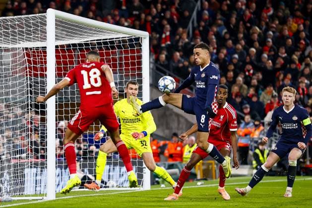 LIVERPOOL - (l-r) Cody Gakpo of Liverpool FC, Sergino Dest of PSV Eindhoven during the Champions League match between Liverpool FC and PSV Eindhoven at Anfield Stadium on November 26, 2025, in Liverpool, United Kingdom. ANP SEM VAN DER WAL UEFA Champions League Matchday 5 2025-2026 xVIxANPxSportx xxANPxIVx 543156944 originalFilename: 543156944.jpg