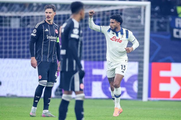 26 11 2025, Football, UEFA Champions League, Eintracht Frankfurt Atalanta Bergamo, Deutsche Bank Park Frankfurt am Main , Matchday 5, Season 2025 2026 Goal celebration after the 2-0 goal by scorer Ederson dos Santos Lourenco da Silva Atalanta Bergamo 13 Regulations prohibit any use of photographs as image sequences and or quasi video Hessen Germany