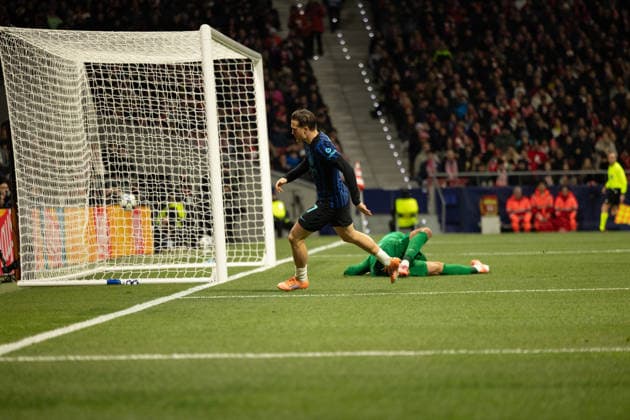 Piotr Zielinski seen scoring goal during Champions League league phase game between Atletico de Madrid and Internazionale Milano (Maciej Rogowski Ball Raw Images) Madrid Riyadh Air Metropolitano Spain Copyright: xMaciejxRogowskix maciejrogowski_atletico_inter_2526-16