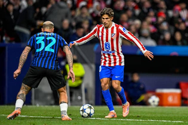 2025-11-26 Atletico de Madrid v FC Internazionale Milano - UEFA Champions League 2025 26 League Phase MD5 MADRID, SPAIN - NOVEMBER 26: Giuliano Simeone of Atletico de Madrid runs with the ball during the UEFA Champions League 2025 26 League Phase MD5 match between Atletico de Madrid and FC Internazionale Milano at Estadio Metropolitano on November 26, 2025 in Madrid, Spain. (Photo by Pablo Morano BSR Agency) Madrid Spain Content not available for redistribution in The Netherlands directly or indirectly through any third parties. Copyright: xBSRxAgencyx
