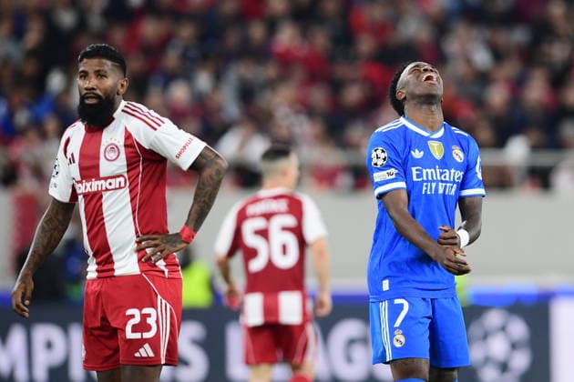 November 26, 2025, Piraeus, Piraeus, Greece: Vinicius Junior of Real Madrid CF laments during the UEFA Champions League 2025 26 League Phase MD5 match between Olympiacos FC and Real Madrid C.F. at Stadio Georgios Karaiskakis on November 26, 2025 in Piraeus, Greece. Piraeus Greece - ZUMAa181 20251126_zaa_a181_320 Copyright: xEurokinissix