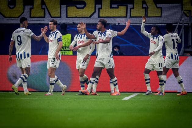 Atlanata B C team celebrating after the 0 2 goal by Ederson Dos Santos 13 Atalanta B C , Eintracht Frankfurt vs Atalanta B C , Football, Men, UEFA Champions League, UEFA, Season 2025 2026, Group stage, Matchday 5, Matchday 5, 26 11 2025 Frankfurt Hessen Germany Copyright: xkolbert-press MartinxAgüerax