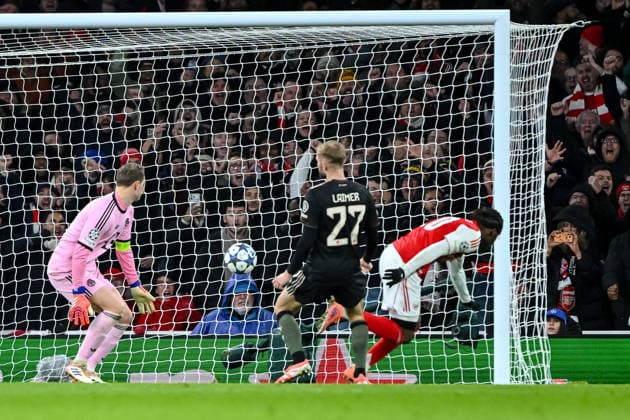 Noni Madueke Arsenal FC scores his team s second goal during the UEFA Champions League 2025 26 League Phase MD5 match between Arsenal FC and FC Bayern München at Arsenal Stadium on November 26, 2025 in London, United Kingdom Photo by Harry Langer DeFodi Images
