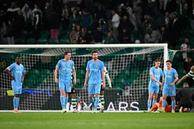 Sporting CP v Club Brugge - UEFA Champions League LISBON, PORTUGAL - NOVEMBER 26 : Vanaken Hans midfielder of Club Brugge and Mechele Brandon defender of Club Brugge look dejected during the UEFA Champions League 2025 26 League Phase MD5 match between Sporting CP and Club Brugge on November 26, 2025 in Lisbon, Portugal, 26 11 2025 Lisbon Portugal  Copyright: xNicoxVereeckenx