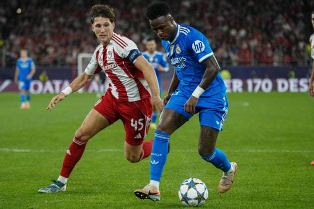 November 27, 2025, Athens, Athens, Greece: VINICIUS JUNIOR in action during the match between Olympiacos and Real Madrid for Matchday 5 of the UEFA Champions League at Karaiskakis Stadium on 26 11 2025 Athens Greece - ZUMAa226 20251127_zip_a226_011 Copyright: xGiorgosxArapekosx
