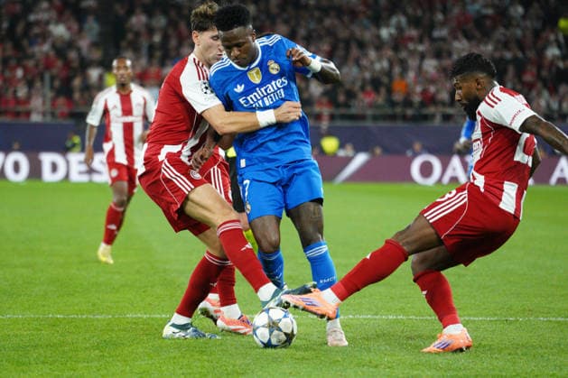 November 27, 2025, Athens, Athens, Greece: VINICIUS JUNIOR in action during the match between Olympiacos and Real Madrid for Matchday 5 of the UEFA Champions League at Karaiskakis Stadium on 26 11 2025 Athens Greece - ZUMAa226 20251127_zip_a226_012 Copyright: xGiorgosxArapekosx