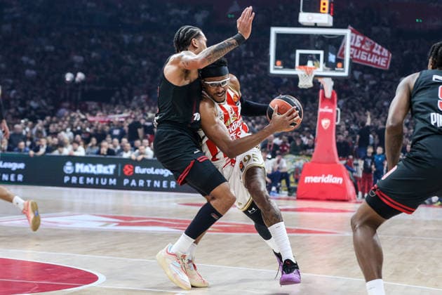 Crvena Zvezda v Olympiacos - EuroLeague BELGRADE, SERBIA - NOVEMBER 26: Chima Moneke (95) of Crvena Zvezda Meridianbet Belgrade during the EuroLeague Regular Season Round 13 match between Crvena Zvezda Meridianbet Belgrade and Olympiacos Piraeus at Belgrade Arena in Belgrade, Serbia on November 26, 2025. Filip Stevanovic Anadolu Belgrade Serbia. Editorial use only. Please get in touch for any other usage.  Copyright: x2025xAnadoluxFilipxStevanovicx