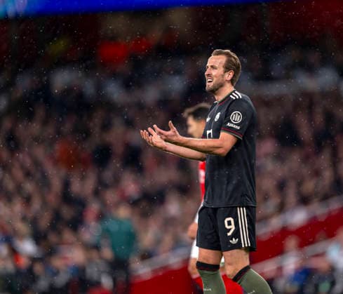 26 11 2025, Football UEFA Champions League 2025 2026 Preliminary Round 5 Matchday, FC Arsenal FC Bayern Munich, at Emirates Stadium London England , Harry Kane FC Bayern Munich unhappy
