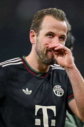 Harry Kane Bayern Munich gestures during the UEFA Champions League 2025 26 League Phase MD5 match between Arsenal FC and FC Bayern Munich at Arsenal Stadium on November 26, 2025 in London, United Kingdom Photo by Harry Langer DeFodi Images