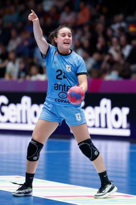 l r Martina Maria Campos Havranek Uruguay, 24 , 26 11 2025, 27TH IHF Womens Handball World Championship 2025, Serbia Uruguay, GER, Stuttgart, Porsche Arena Copyright: HMBxMedia xHeikoxBecker