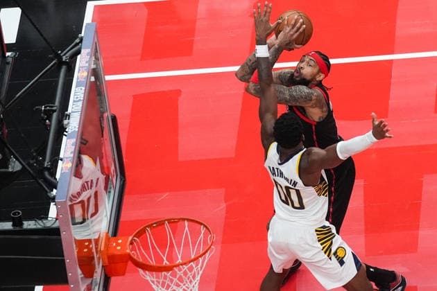 Indiana Pacers vs Toronto Raptors TORONTO, CANADA - NOVEMBER 26 :Brandon Ingram (3) of Toronto Raptors in action against Bennedict Mathurin (00) of Indiana Pacers during the 2025 Emirates NBA, Basketball Herren, USA Cup basketball game between Indiana Pacers and Toronto Raptors at the Scotiabank Arena on November 26, 2025 in Toronto, Ontario, Canada. Mert Alper Dervis Anadolu Ontario Canada. Editorial use only. Please get in touch for any other usage.  Copyright: x2025xAnadoluxMertxAlperxDervisx