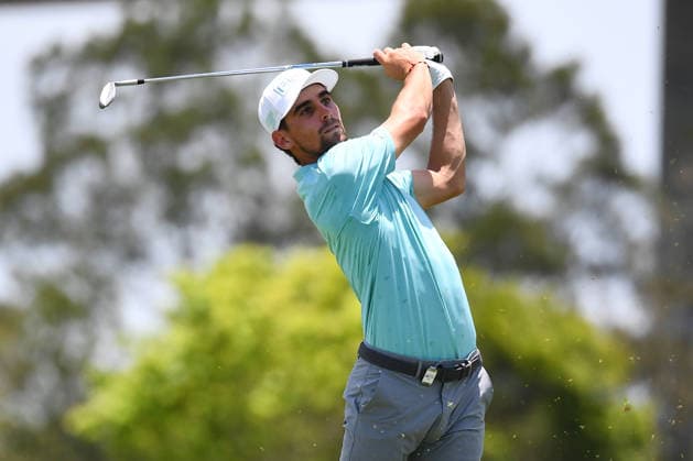 GOLF AUSTRALIAN PGA, Golf Herren Joaquin Niemann of Chile plays a shot during the Australian PGA Championship at Royal Queensland Golf Club in Brisbane, Queensland, Thursday, November 27, 2025. ( NO ARCHIVING, EDITORIAL USE ONLY Brisbane Queensland Australia  Copyright: xJonoxSearlex 20251127146945983126