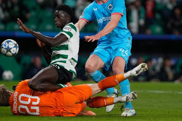 November 26, 2025, Lisbon, Portugal: Nordin Jackers of Club Brugge KV (L), Salvador Blopa of Sporting CP (C) and Brandon Mechele of Club Brugge KV (R) seen in action during UEFA Champions League 2025 26 League phase Matchday 5 between Sporting CP and Club Brugge KV at Estadio Jose Alvalade. Final score Sporting CP 3 : 0 Club Brugge KV Lisbon Portugal - ZUMAs197 20251126_aaa_s197_349 Copyright: xBrunoxdexCarvalhox