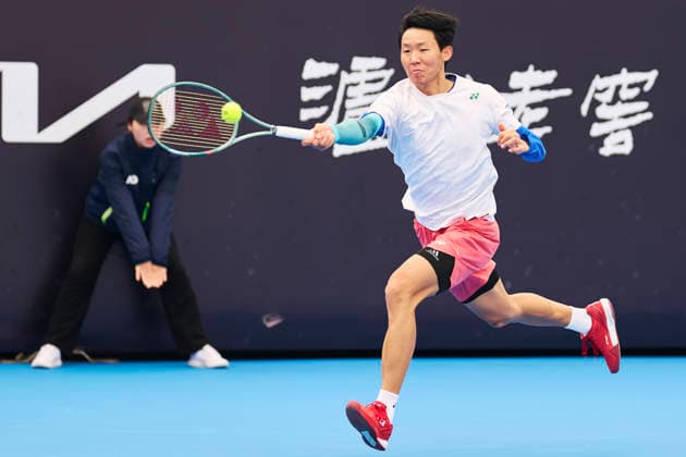 CHENGDU, CHINA - NOVEMBER 26: Cui Jie of China competes in the Men s Singles first round match against Yosuke Watanuki of Japan on day 3 of 2026 Australian Open Asia-Pacific Wildcard Playoffs at the Sichuan International Tennis Centre on November 26, 2025 in Chengdu, Sichuan Province of China.  Copyright: xVCGx 111606114829