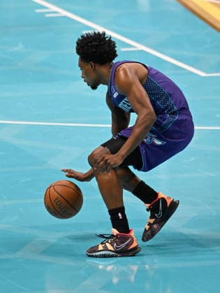 New York Knicks v Charlotte Hornets CHARLOTTE, USA - NOVEMBER 26: Charlotte Hornets player Collin Sexton during the game against the New York Knicks in Charlotte NC, United States on November 26, 2025 Peter Zay Anadolu Charlotte United States. Editorial use only. Please get in touch for any other usage.  Copyright: x2025xAnadoluxPeterxZayx