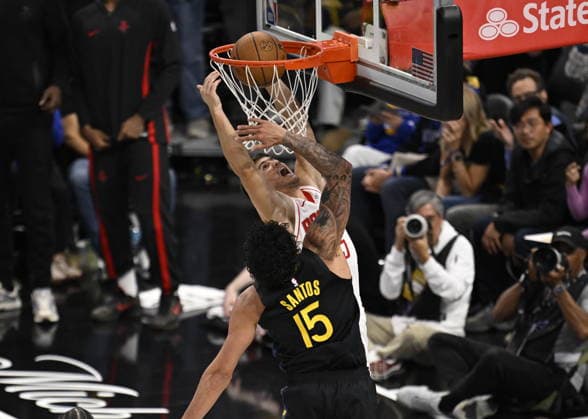 NBA, Basketball Herren, USA Houston Rockets vs Golden State Warriors in San Francisco SAN FRANCISCO, CALIFORNIA - NOV 26: Reed Sheppard (15) of Rockets goes for basket during the NBA game 8 between Houston Rockets and Golden State Warriors in San Francisco at Chase Center on November 26, 2025 in San Francisco, California, United States. Tayfun Coskun Anadolu California United States. Editorial use only. Please get in touch for any other usage.  Copyright: x2025xAnadoluxTayfunxCoskunx
